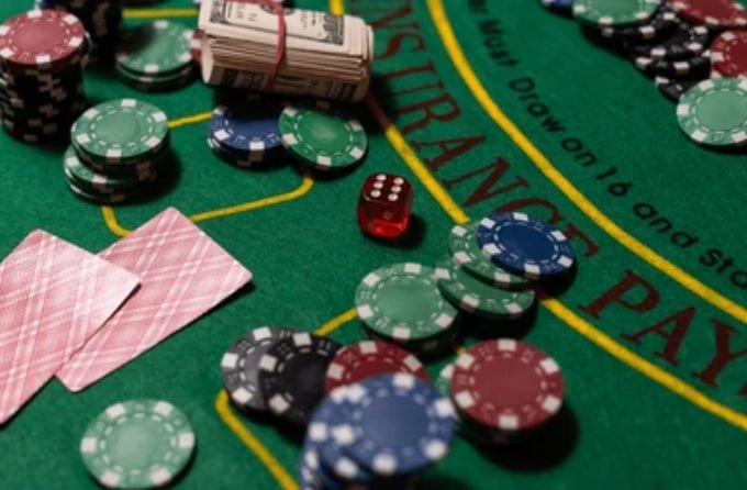 Live Casino dengan dealer profesional dan permainan seru secara streaming langsung